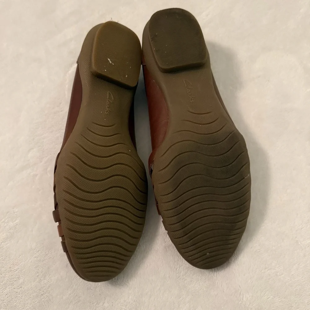 Clarks Sara Clover‎ Mahogany Brown Leather Woven Comfort Flats Women's Size 7.5M